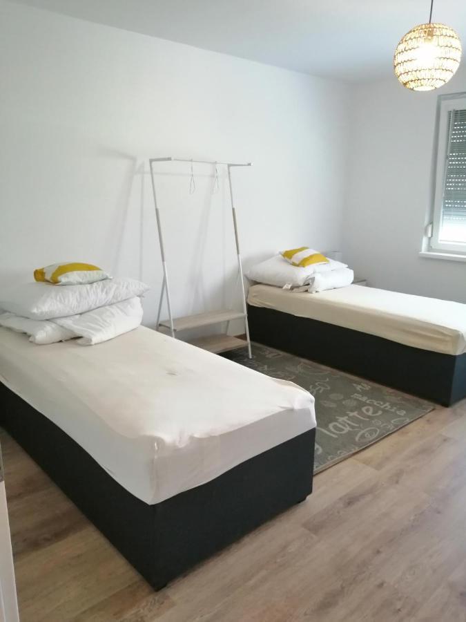 Slávik Apartment Dunajská Streda Exterior foto