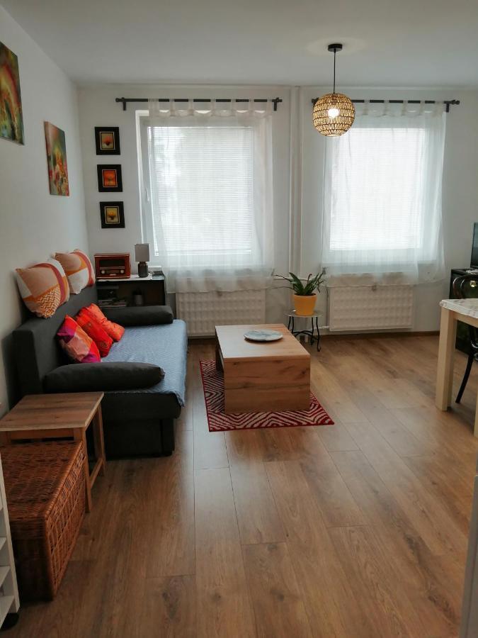 Slávik Apartment Dunajská Streda Exterior foto